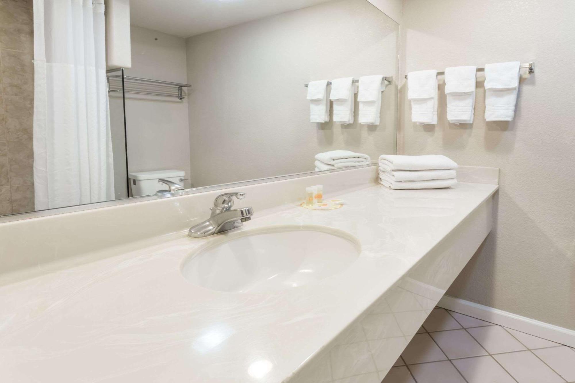 Prodigy Hotel, A Days By Wyndham Hotel
