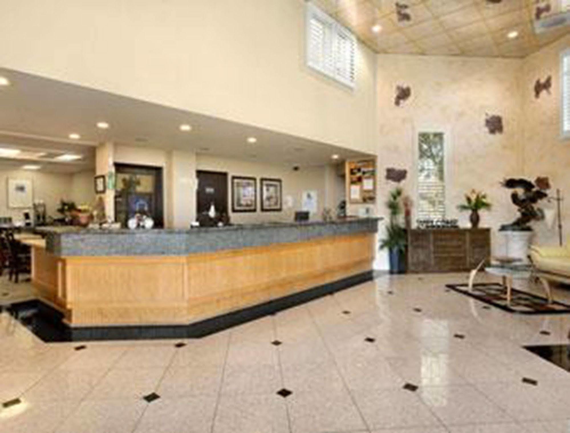 Prodigy Hotel, A Days By Wyndham 3*