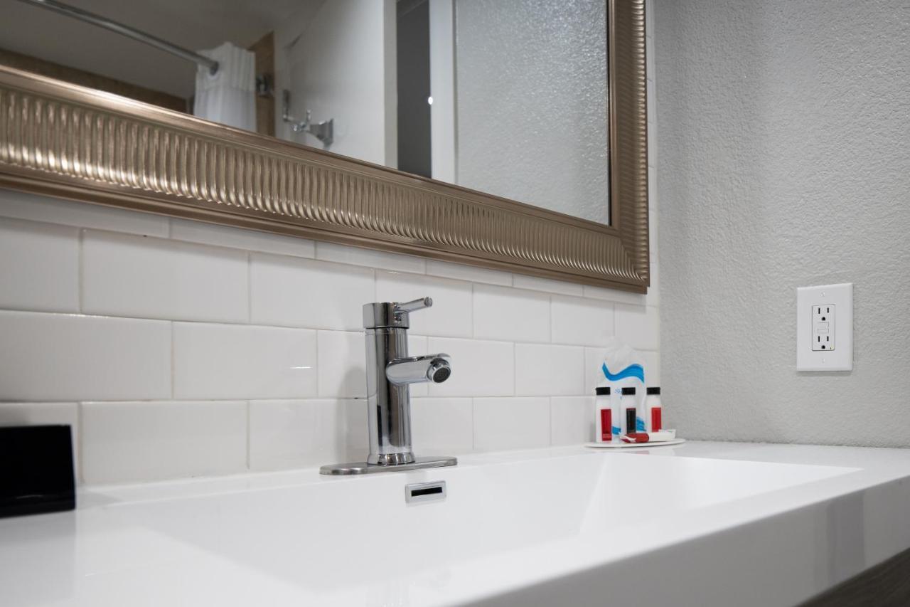 Prodigy Hotel, A Days By Wyndham 3* Davis